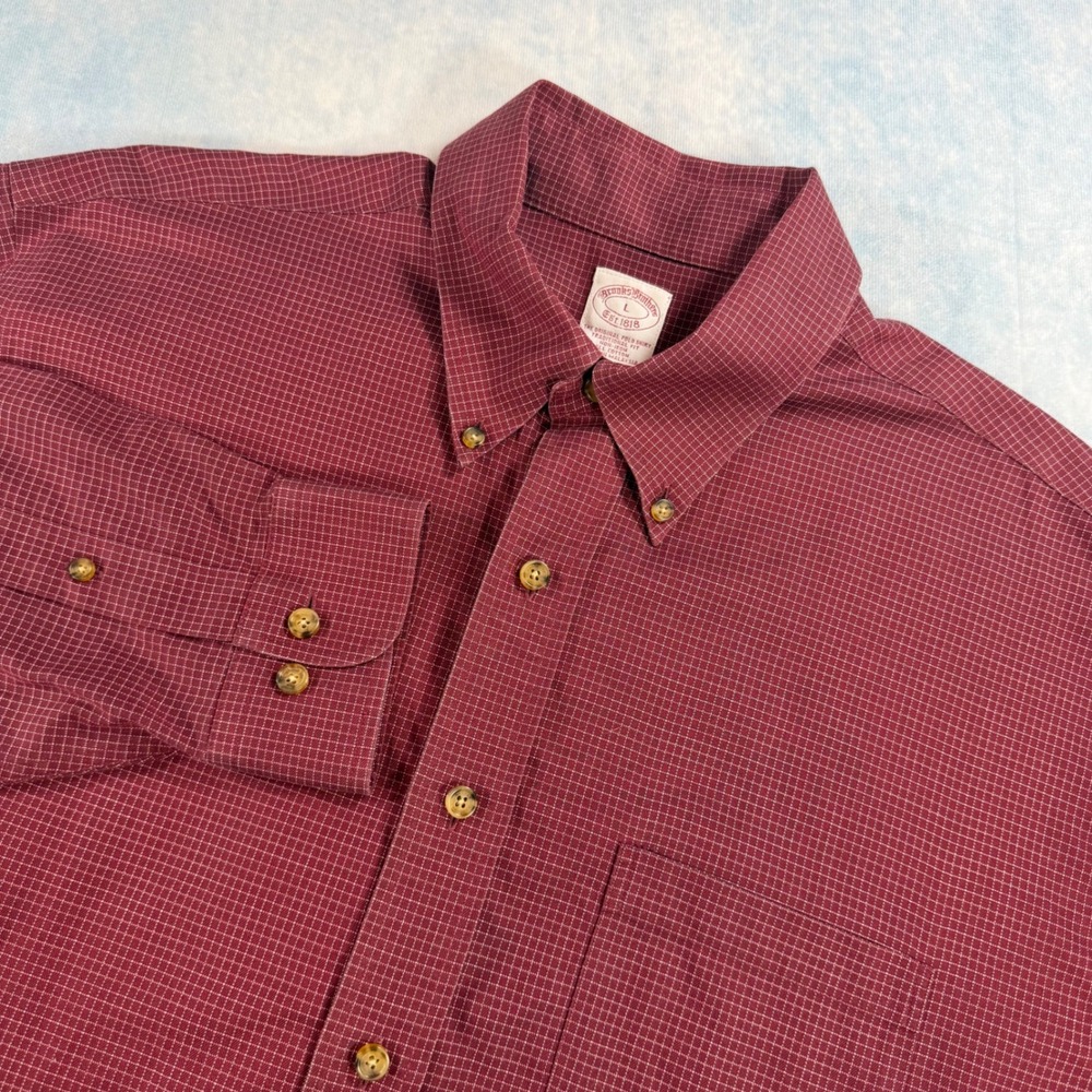 Brooks Brothers Button Down Mens L Burgundy Excellent Traditional Fit Non-Iron